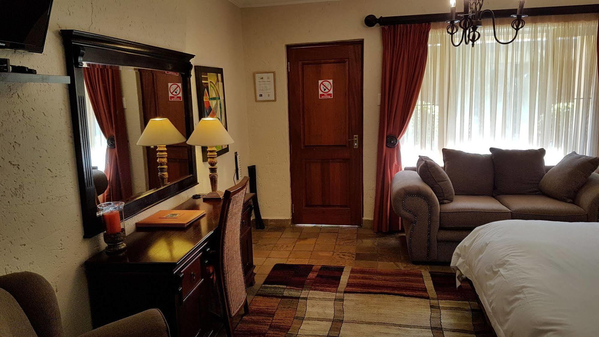 Jubilee Lodge Guest House Johannesburg Exterior photo